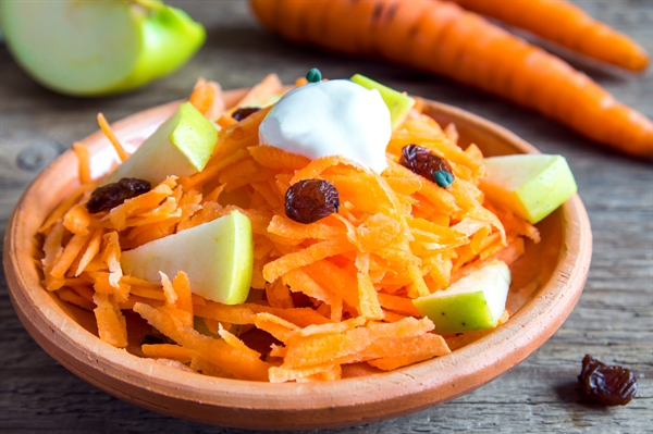 Apple Carrot Salad