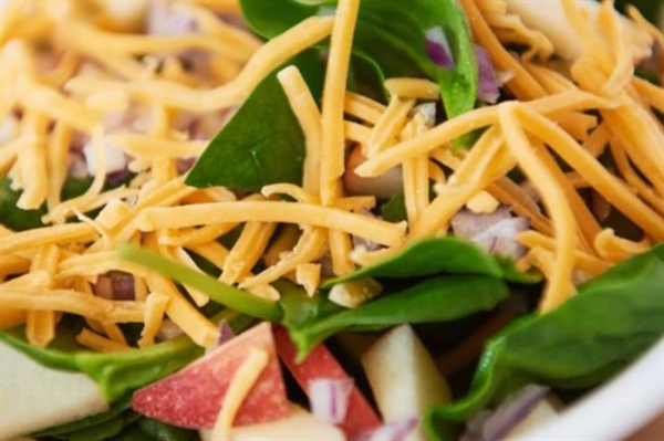 Spinach, Cheddar and Apple Salad