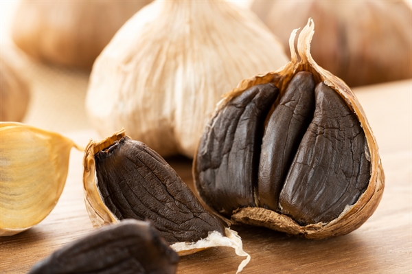 Black Garlic Pasta