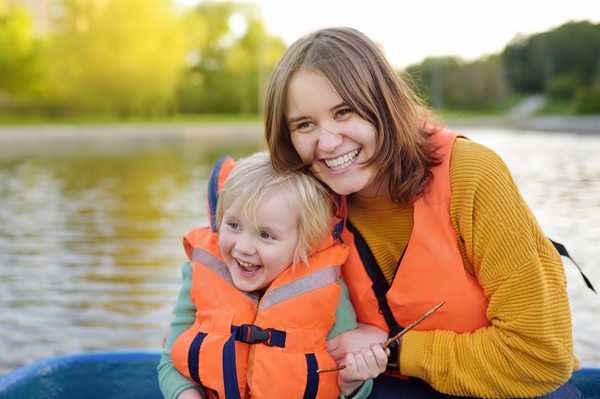 Wear life jacket, follow rules, boat safely