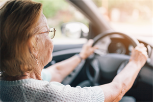 Studies: Older-model vehicles increase risk for senior drivers