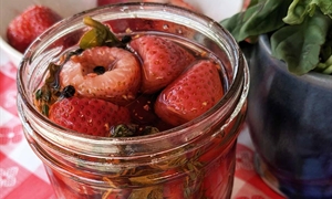 Pickled Strawberries with Fresh Herbs
