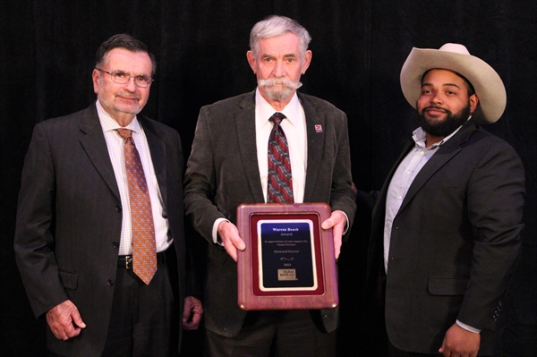 Young Farmers honor county Farm Bureau president with Warren Beach Award