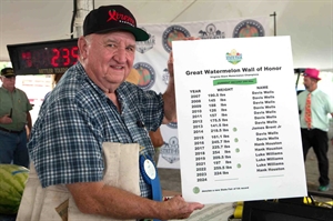 State Fair of Virginia giant watermelon hall of famer claims 10th blue ribbon