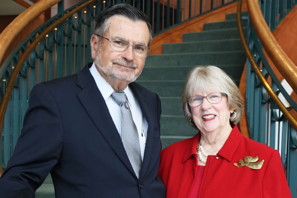 Young Farmers honor Wayne and Pattie Pryor with Warren Beach Award