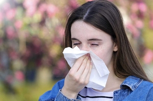 Plant a low-allergen garden to ease spring sneezing
