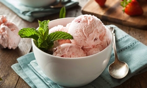Roasted Strawberry Ice Cream