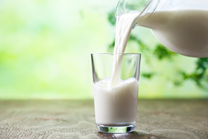 ‘Buy cow milk, not nut juices’ to help dairy farmers